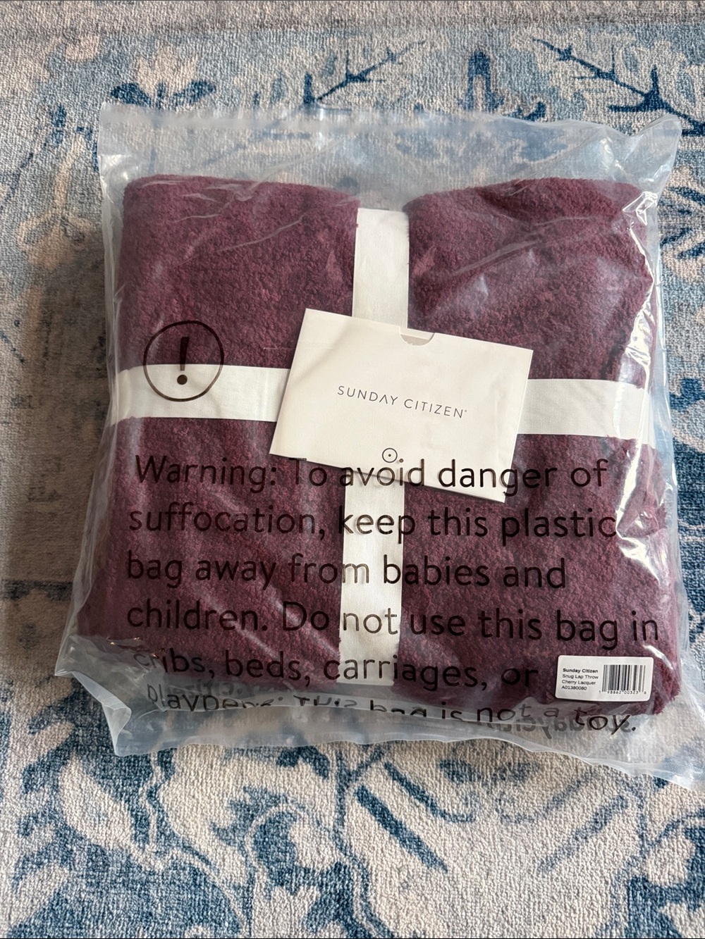 Sunday Citizen Snug Lap Throw - Cherry Lacquer